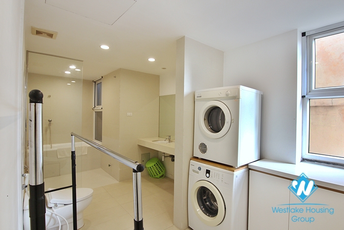 Lovely 2 bedroom apartment for rent in Au Co alley, Tay Ho